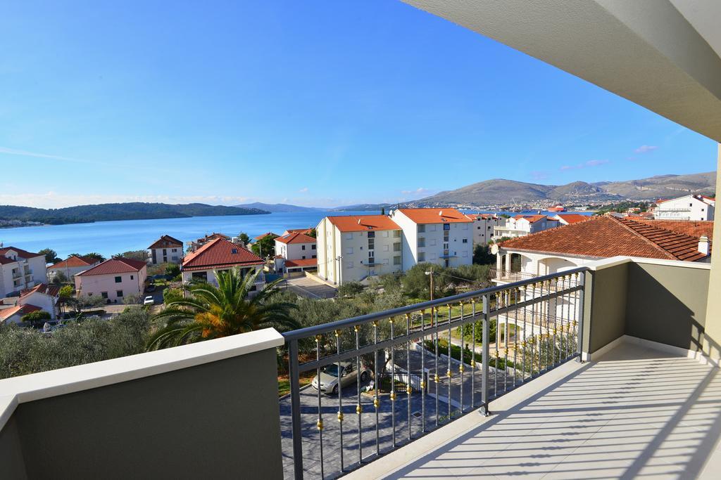 Apartments Villa Coratina Trogir Buitenkant foto