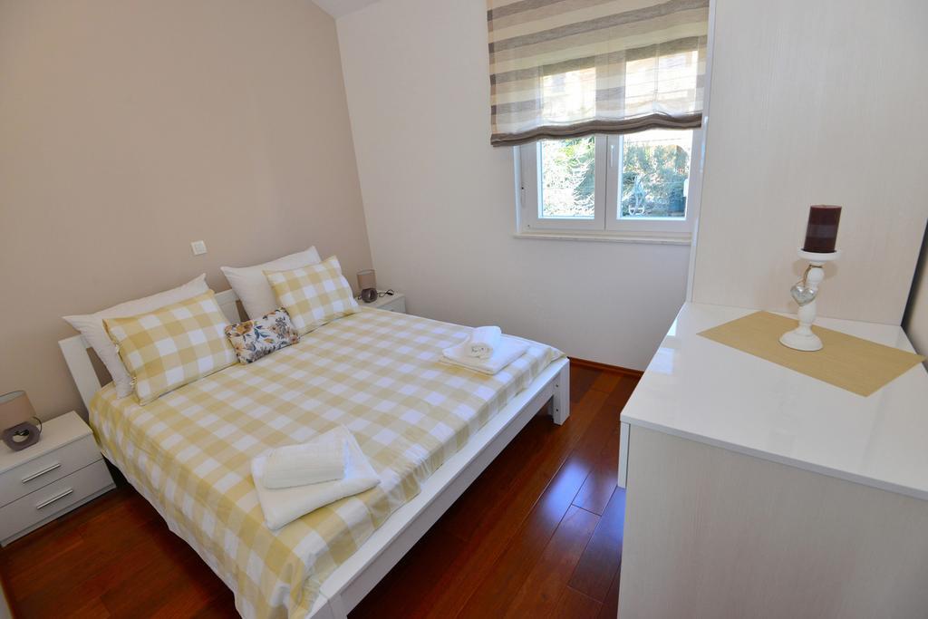 Apartments Villa Coratina Trogir Buitenkant foto