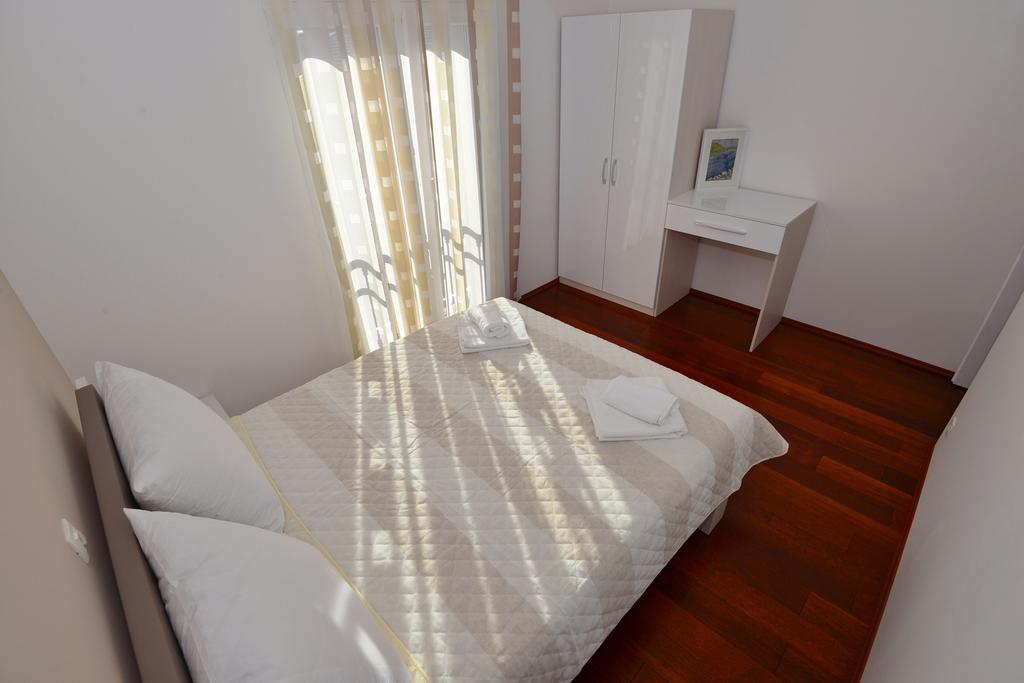 Apartments Villa Coratina Trogir Buitenkant foto