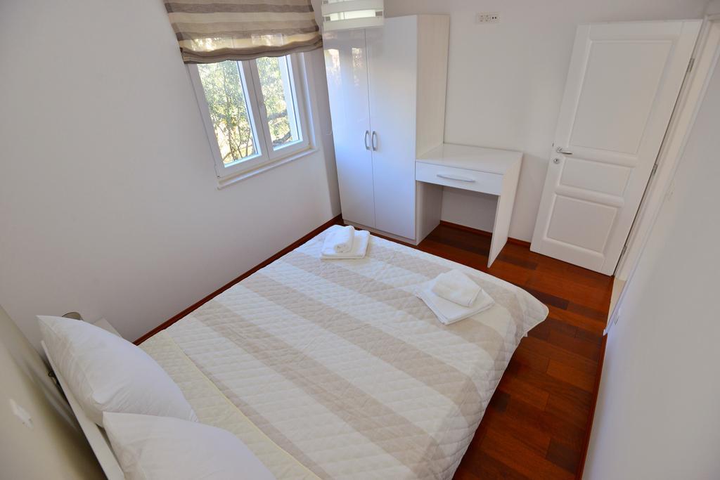 Apartments Villa Coratina Trogir Buitenkant foto