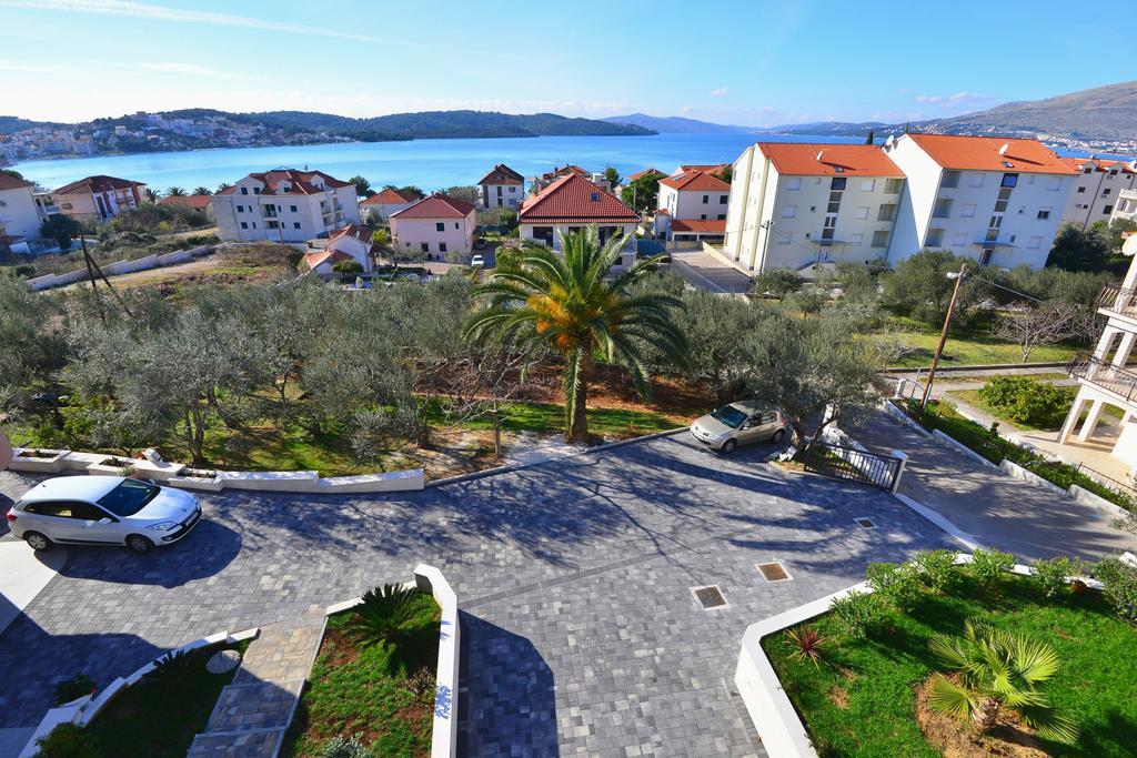 Apartments Villa Coratina Trogir Buitenkant foto